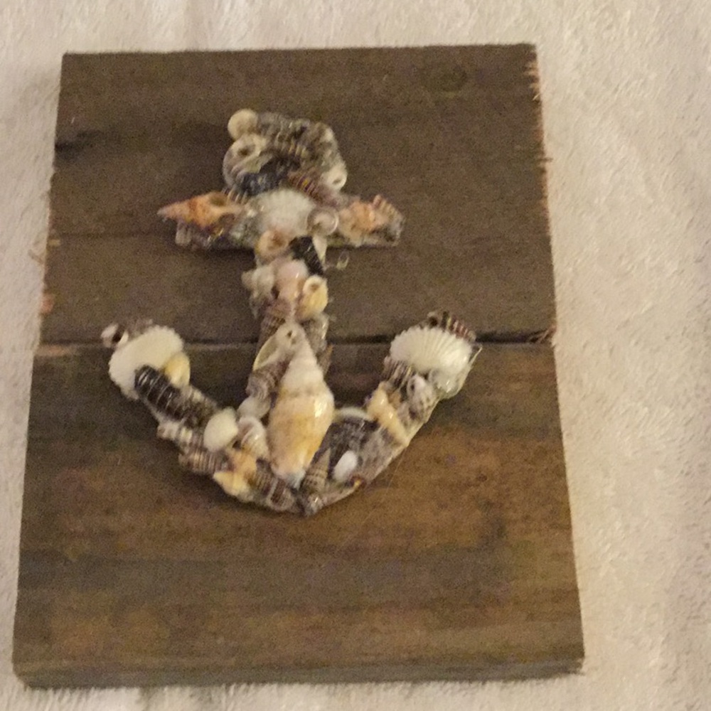 Rustic seashell wall hanging - Picture 2 of 2